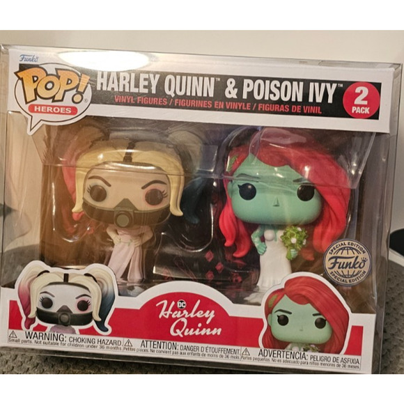 Funko Harley Quinn and Poison Ivy Wedding 2-Pk Special Edition w/ protector - Picture 1 of 5